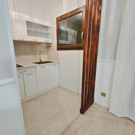 Style A 아파트 칼라이스